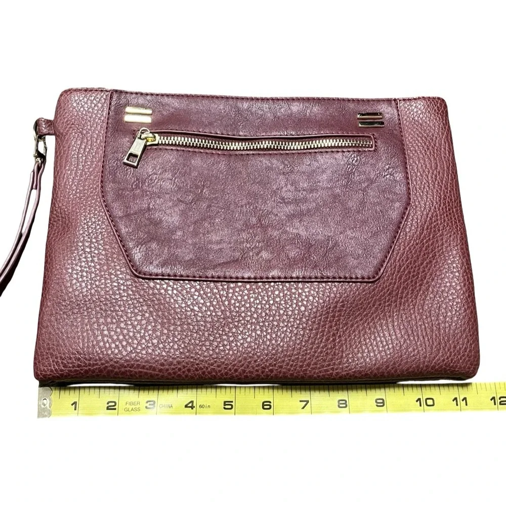 Sole Society Burgundy Faux Leather Wristlet Clutch Animal Print Lining Gold Zip